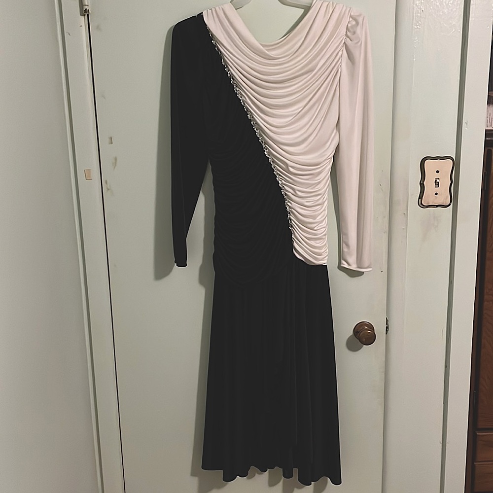 Evening dress - Picture 1 of 2